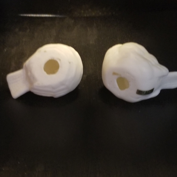 2 porcelain bisque  birds tiny made in Taiwan - Picture 3 of 7